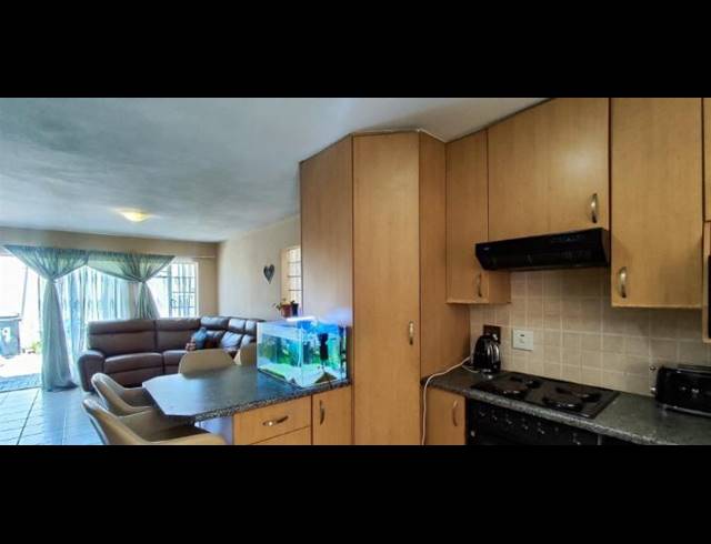 2 BEDROOM DUPLEX FOR SALE IN BIRCHLEIGH NORTH